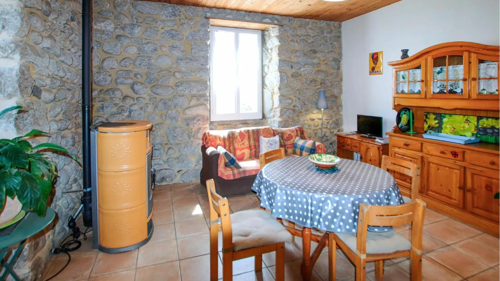 2 Bedroom Cozy Home In Jaujac 0*,  Francie